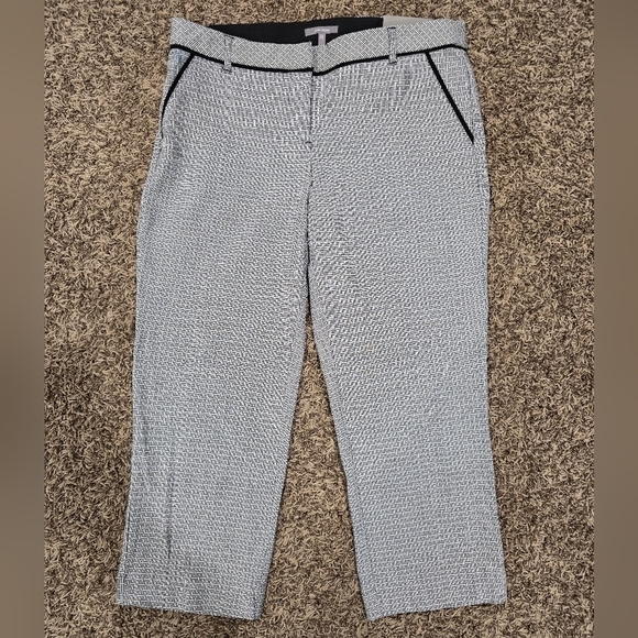 Maurices Pants - Maurices NWT Capr Dress Pants Womens 11/12 Black White Abstract Pockets Mid-Rise